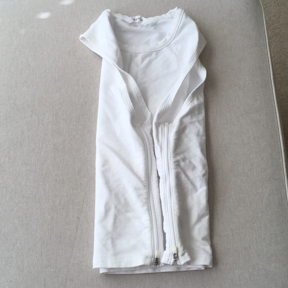 White Athleta crop top with zippers